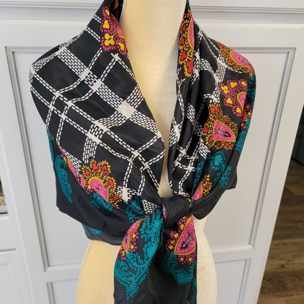 Diane Von Furstenberg Vintage SILK Scarf Vibrant Square 42 x 42 Vintage 90s
